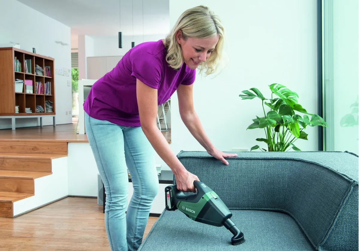 Пилосос акумуляторний Bosch 18В 0,5л 1,3кг професійний ручний для сухого прибирання