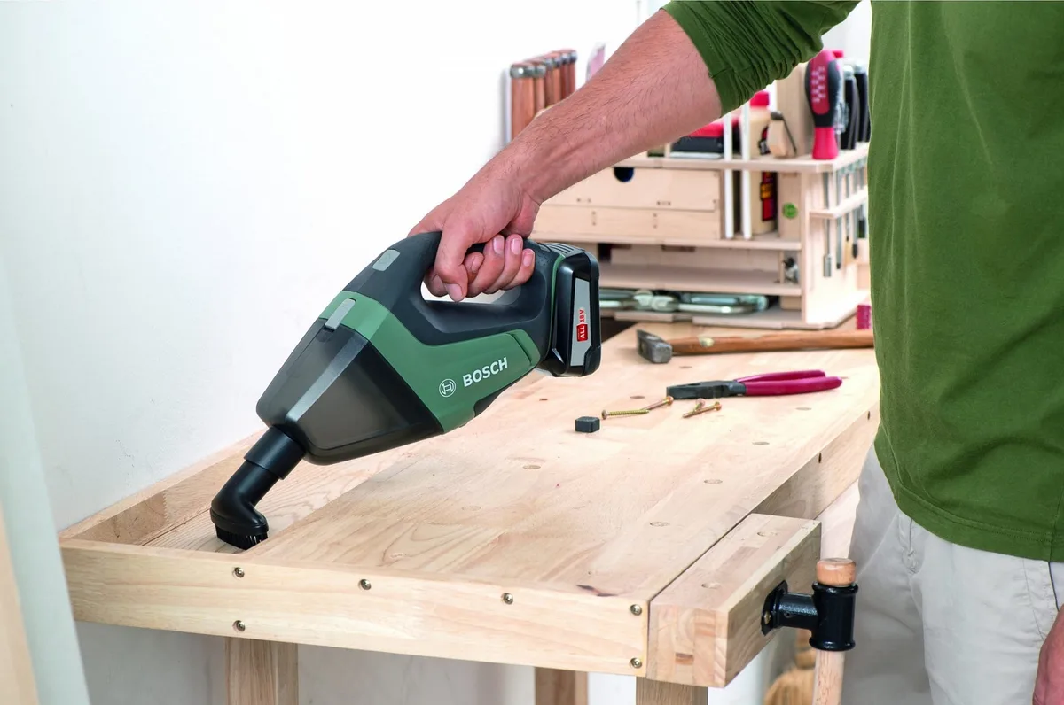 Пилосос акумуляторний Bosch 18В 0,5л 1,3кг професійний ручний для сухого прибирання