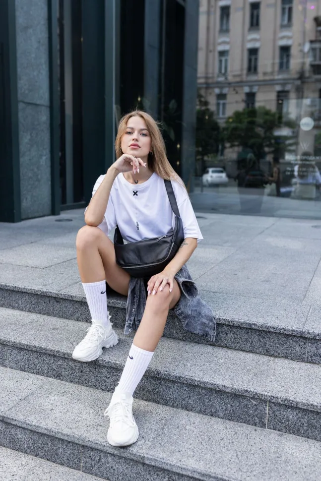 Кожаная сумка бананка TARWA черная наппа для фотоаппарата на пояс унисекс молодежная сумка кросс-боди