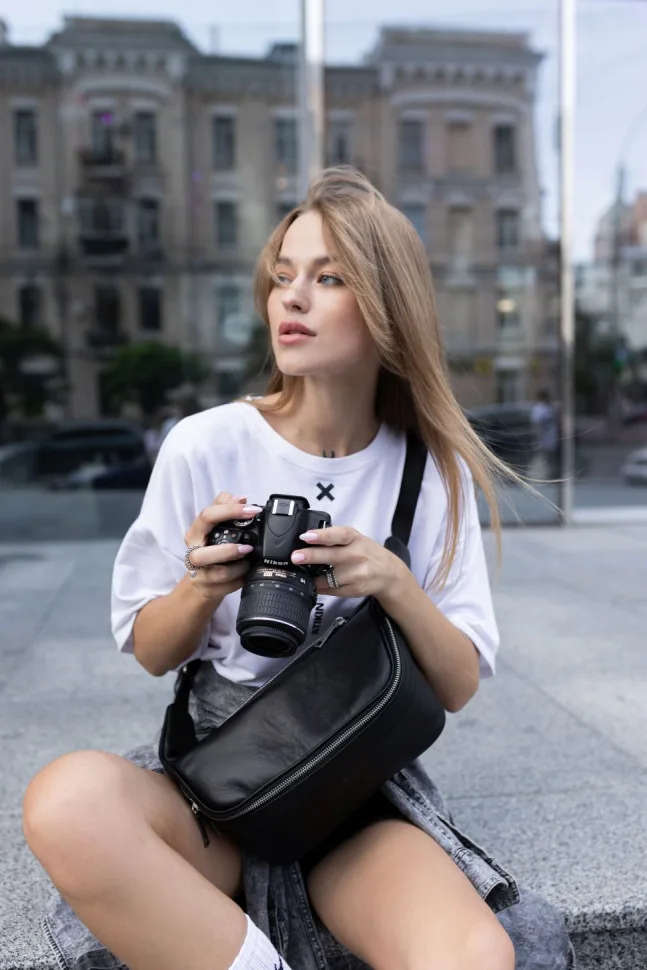 Кожаная сумка бананка TARWA черная наппа для фотоаппарата на пояс унисекс молодежная сумка кросс-боди
