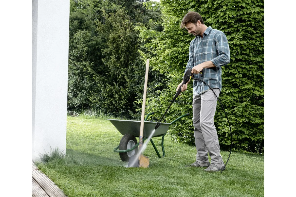 Високопродуктивна мийка під тиском Karcher K 2 Universal Edition 1400Вт, 110бар, 360л/год, шланг 3м, вага 3.8кг.