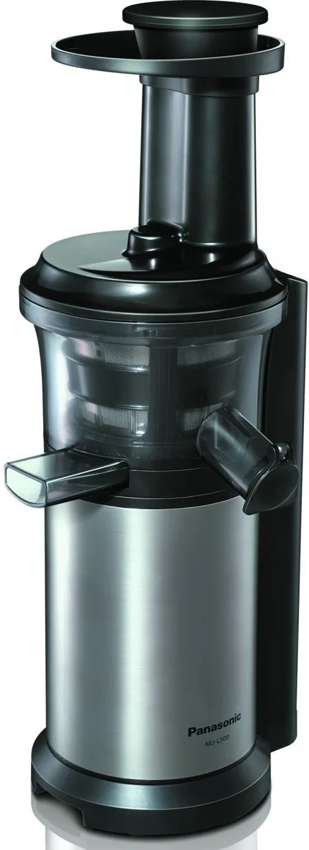 Соковыжималка Panasonic Viva Collection шнекового типа, 150 Вт, объем чаши 04 л, с пластиковыми и металлическими элементами, черного цвета