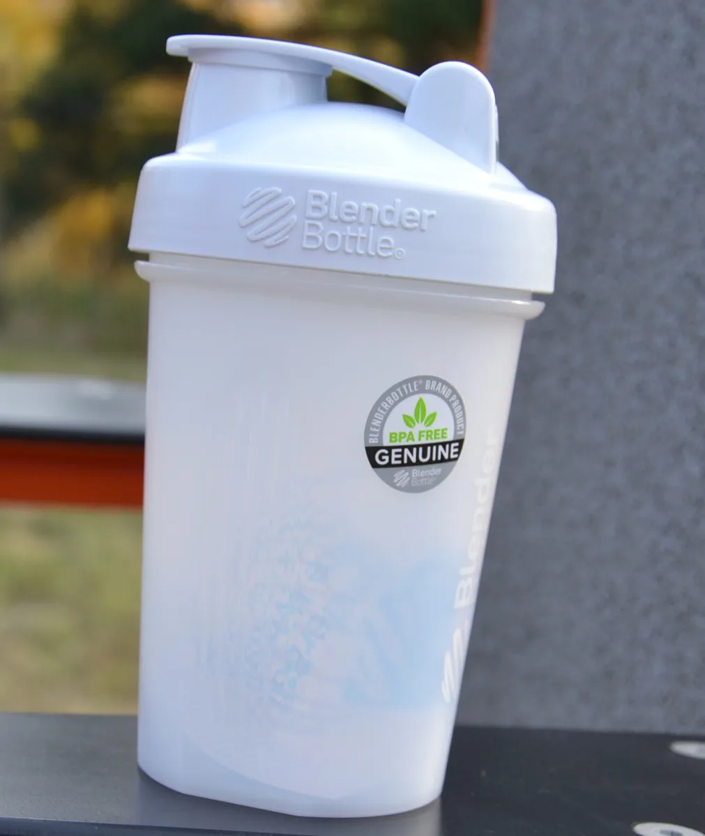 Шейкер спортивний BlenderBottle Tritan 590 мл Білий