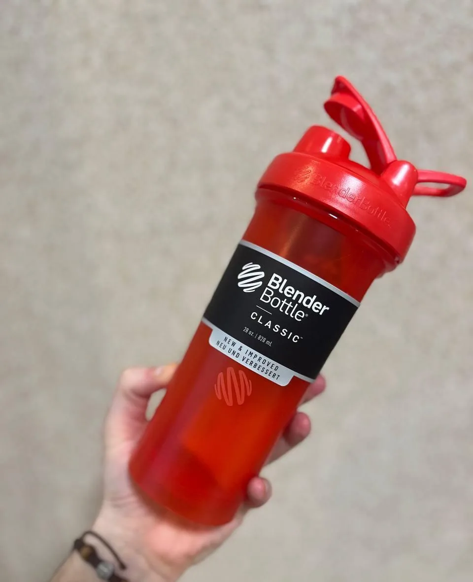 Шейкер спортивний BlenderBottle Tritan 820 мл Червоний