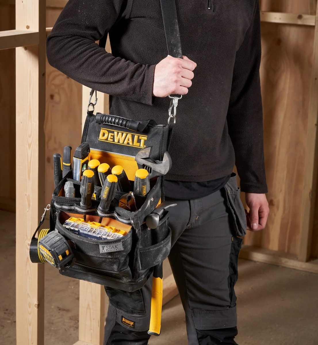 Сумка для інструментів DeWalt 369x295x231 мм