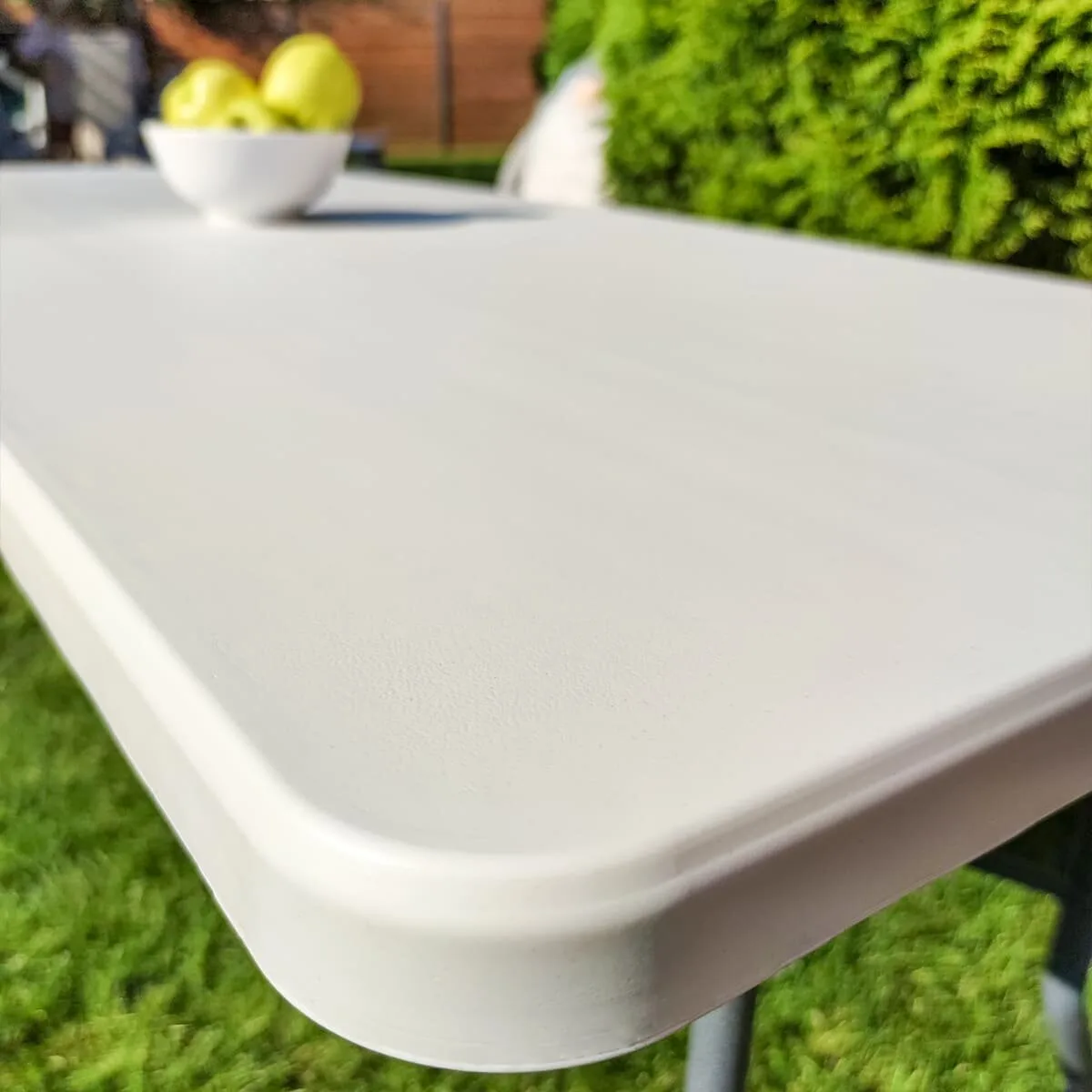 Складаний стіл 182х74х74 см HDPE білий зі сталевою рамою