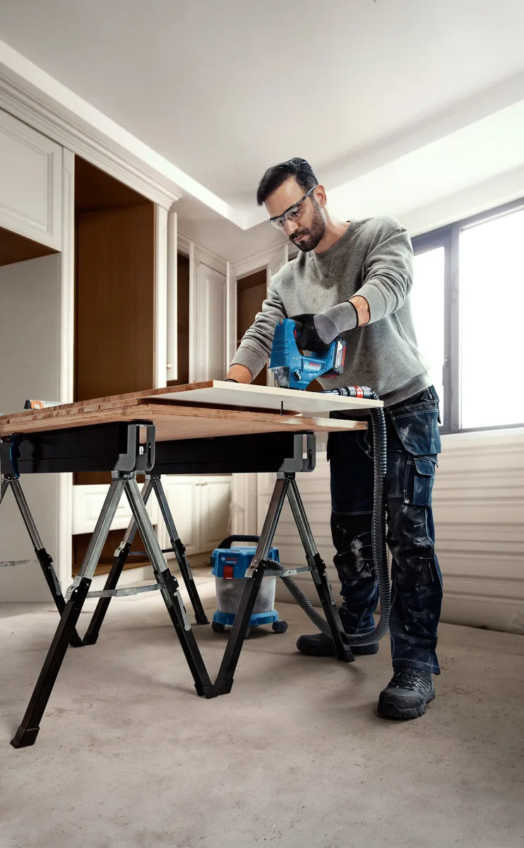 Акумуляторний лобзик Bosch Professional GST 183-LI 18В, 0-3300 об/хв, хід 20 мм, вага 1.6 кг, без акумулятора та зарядного пристро