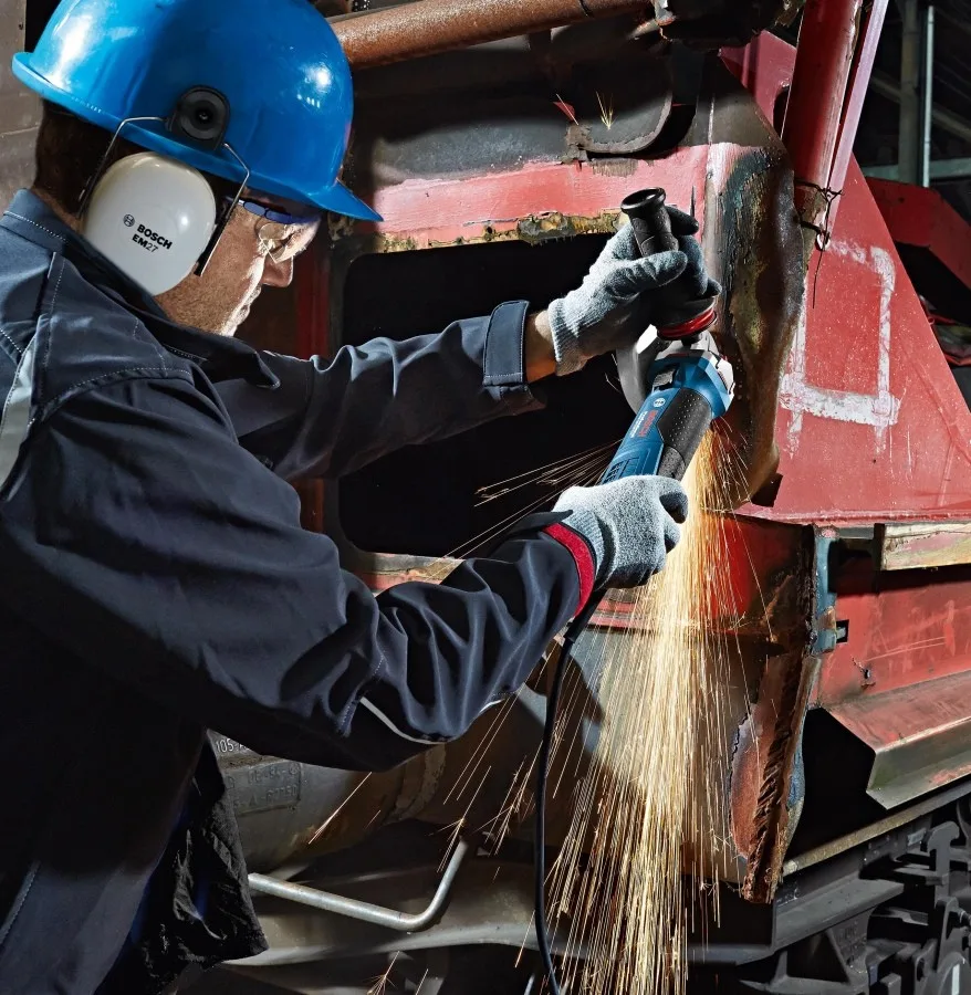 Шліфмашина кутова Bosch 125 мм 1900 Вт 2800-11500 об/хв 2,4 кг