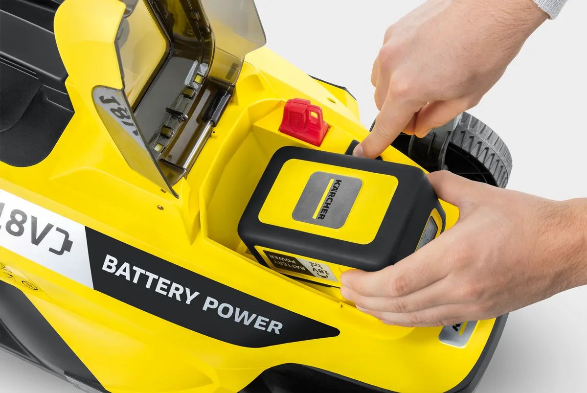 Аккумуляторная газонокосилка Karcher LMO 18-33, 18В, 33 см, высота скашивания 35-65 мм, без батареи и зарядного устройства