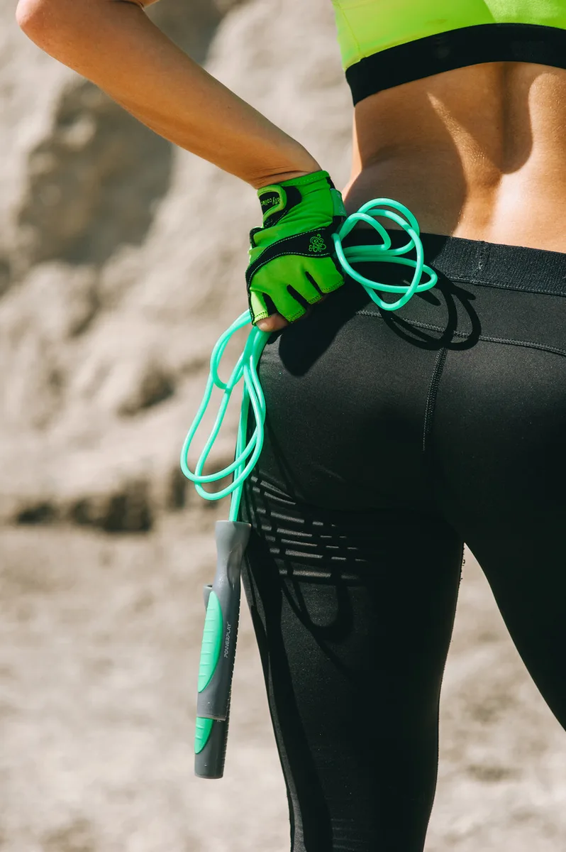 Скакалка Active Point ПВХ 2,7 м Зелена