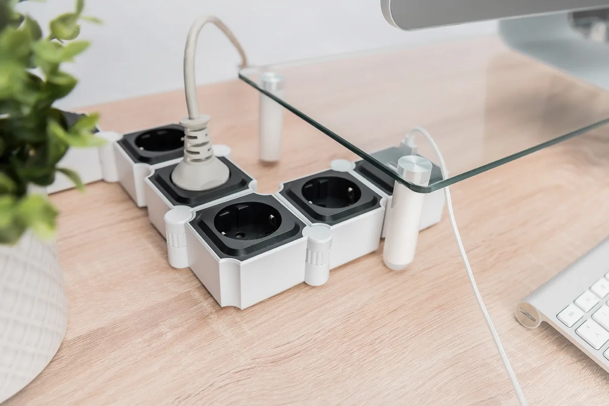 Блок розеток DIGITUS Flexible, 4xSchuko 16A, 2xUSB 2.4A, выключатель