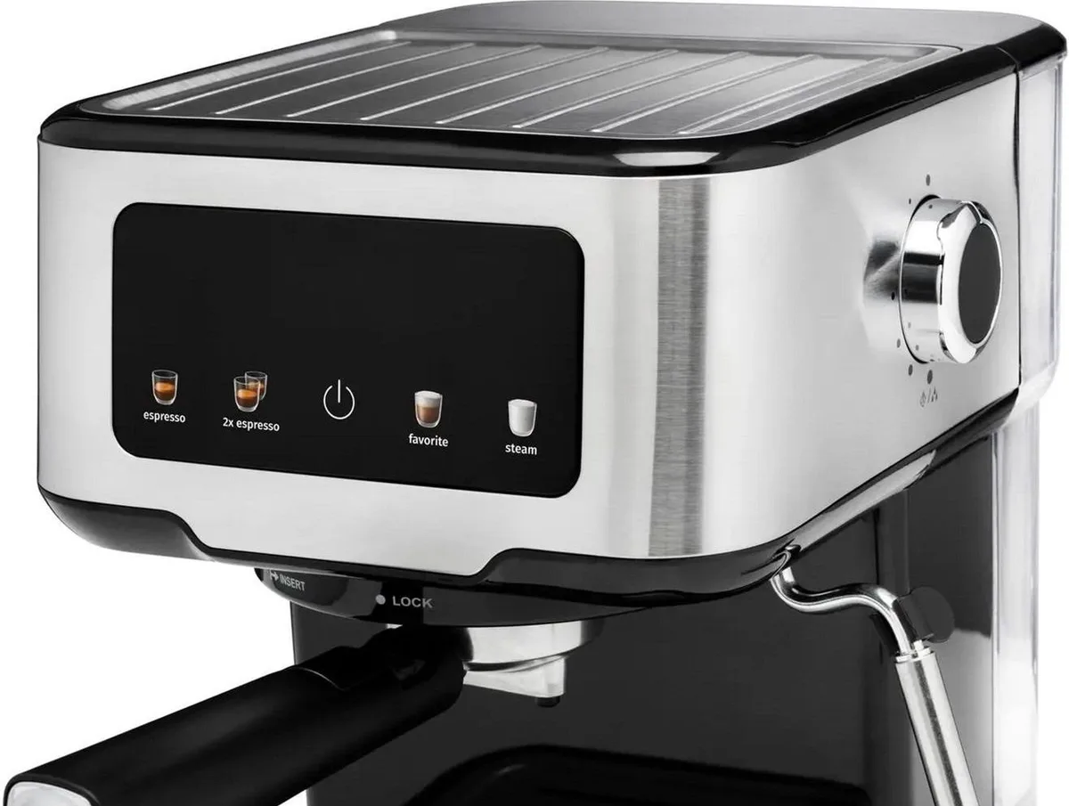 Кавоварка Gorenje ріжкового типу 1.5 л, для меленої кави, з ручним капучинатором, з нержавіючої сталі.
