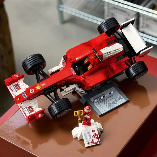 LEGO Icons Ferrari F2004 Конструктор 735 деталей Червоний