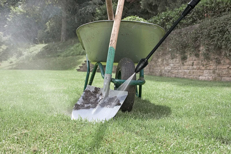 Високонапірний мийник Karcher K 3, 1600 Вт, 20-120 бар, продуктивність 380 л/год, шланг 6 м, вага 5 кг.