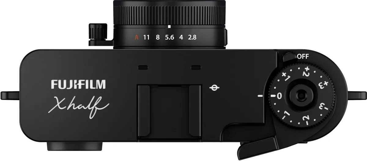 Цифровая фотокамера FujiFilm X-Half X-HF1 Black