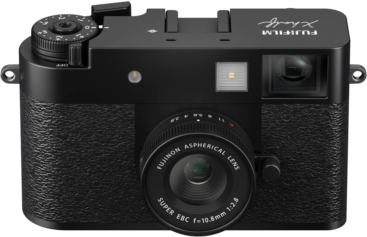 Цифровая фотокамера FujiFilm X-Half X-HF1 Black