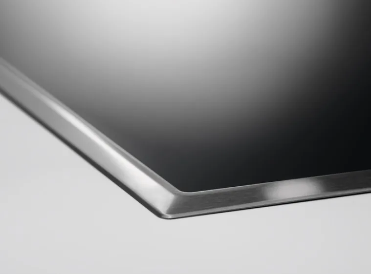 Варильна поверхня Electrolux електрична склокерамічна 60см чорна сенсорна для кухні приготування їжі