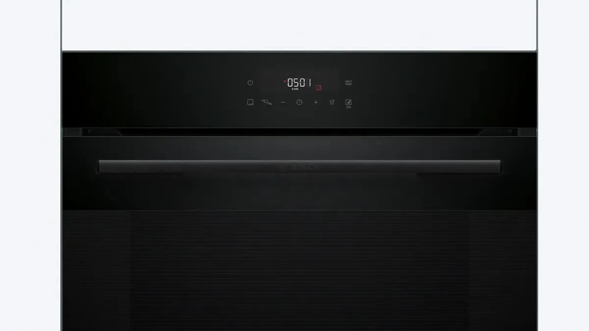 Электрический духовой шкаф Bosch, 76 л, класс A, с дисплеем, конвекционным обогревом, телескопическими направляющими и функцией мягкого закрытия, черного цвета.