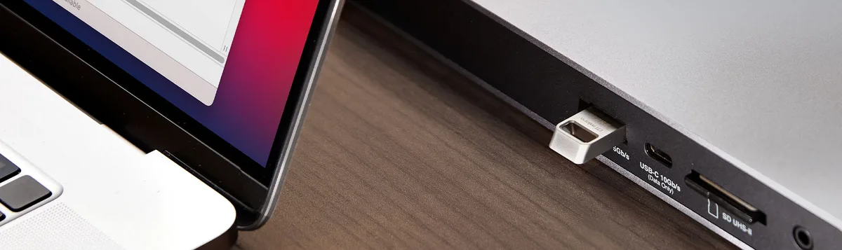 Накопичувач Kingston  256GB USB 3.2 Type-A Gen1 DT Micro R200MB/s Metal