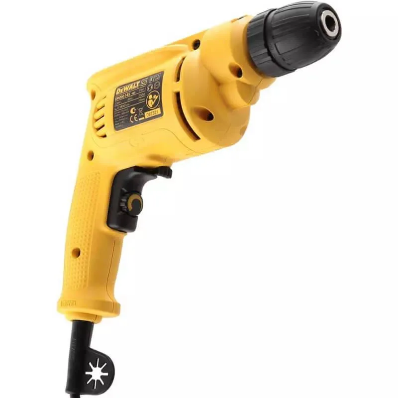Дриль DeWalt 550Вт, 7.9Нм, 0-2800об/хв, патрон 10мм, вага 1.34кг.