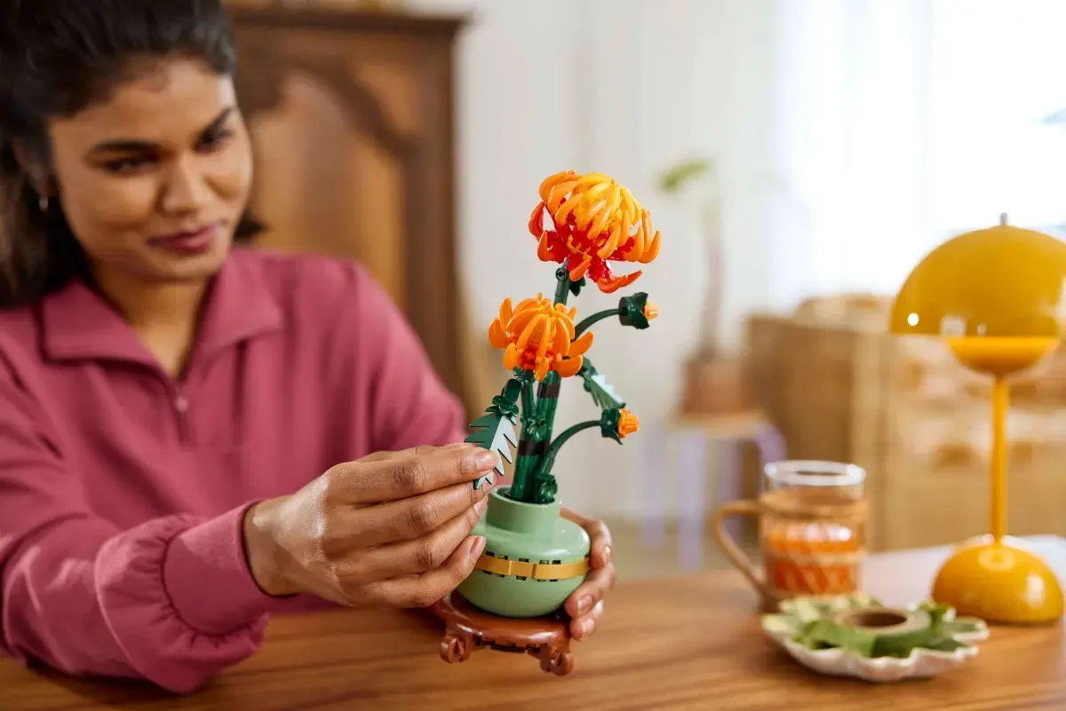Конструктор LEGO Icons Botanicals Хризантема