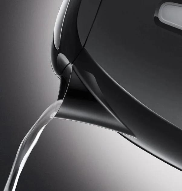 Електрочайник Russell Hobbs пластиковий 1,7 л чорний 2400 Вт