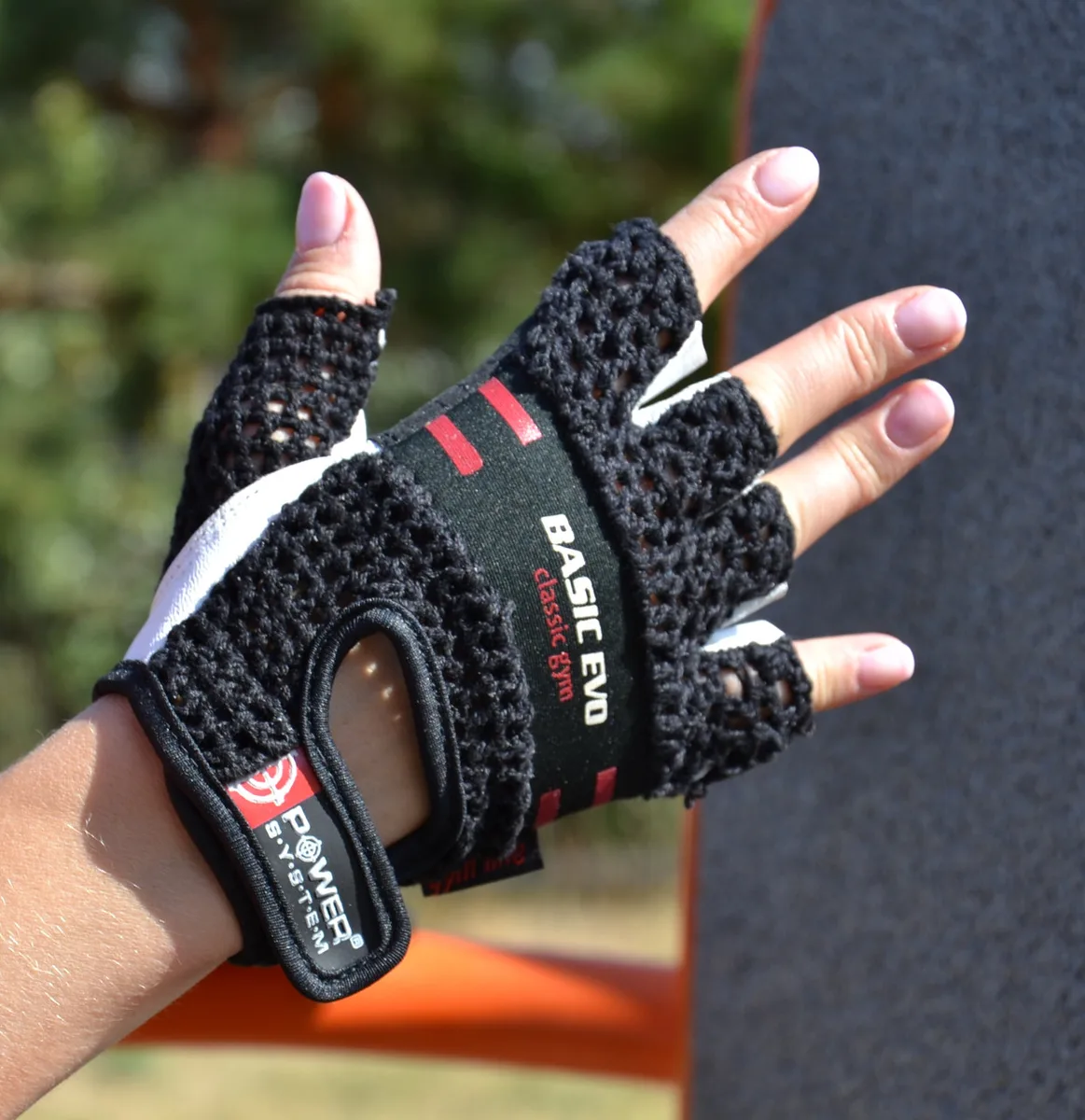 Перчатки Active Point искусственная кожа S черные красные