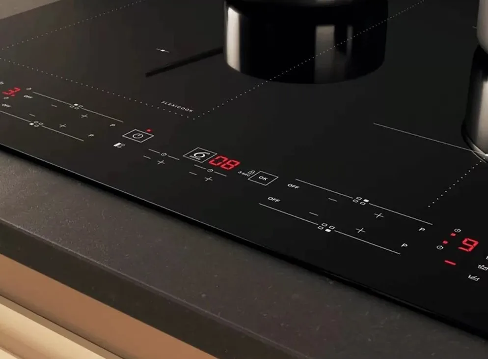 Индукционная варочная поверхность Whirlpool стеклокерамическая 60 см черная