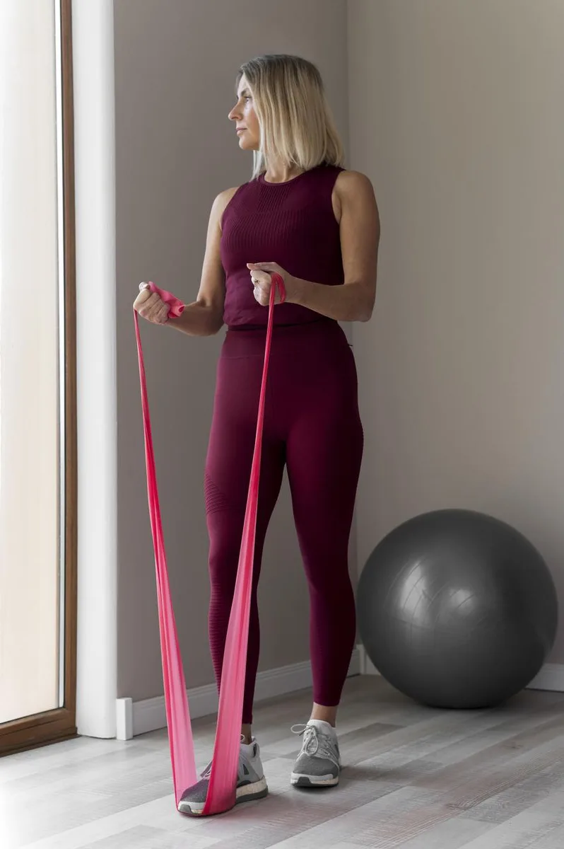 Лента-эспандер Active Point латекс 150х15 см красная 15-25 кг