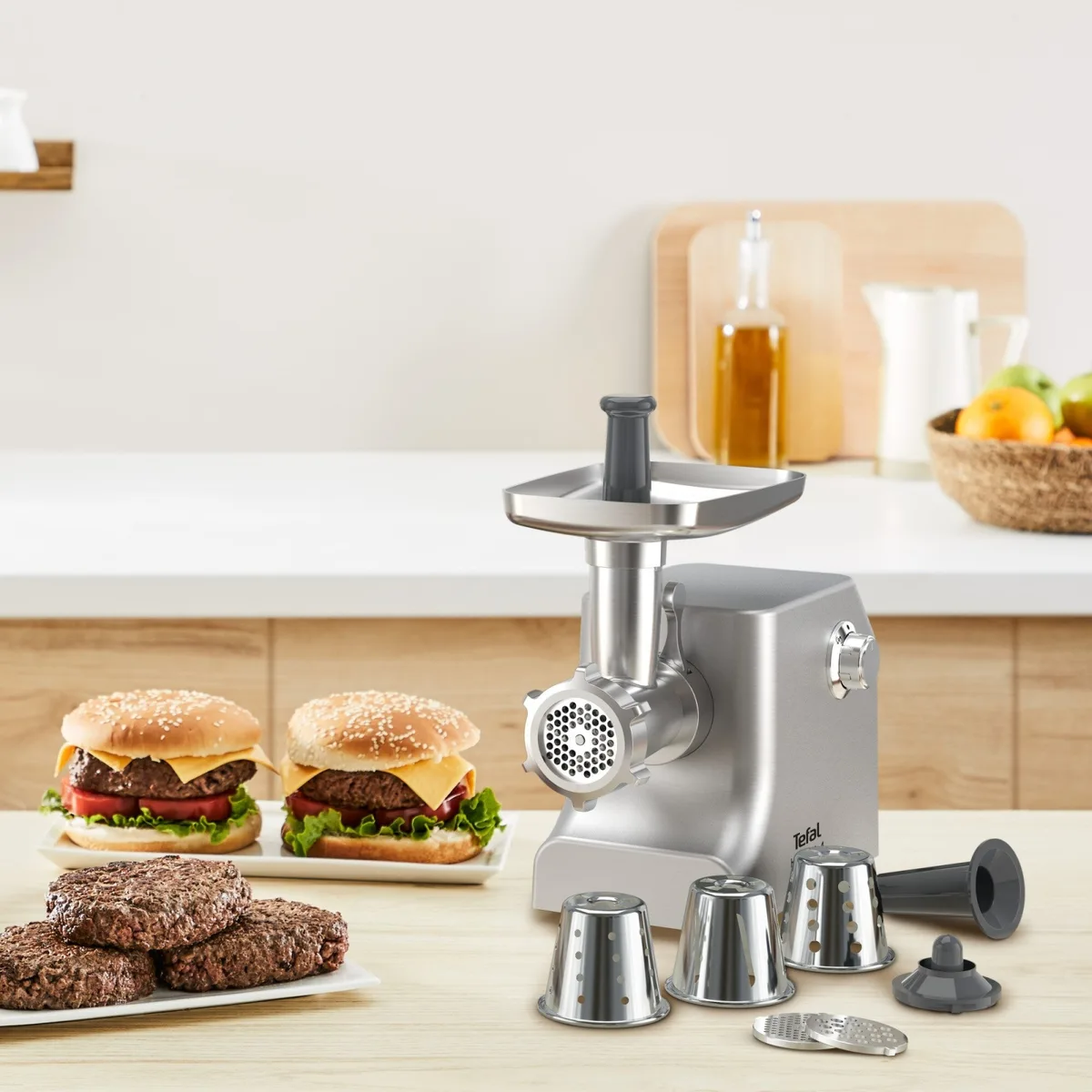 М'ясорубка Tefal 2200 Вт 5,5 кг/хв Срібляста металевий корпус 37,2х16,7х31,5 см