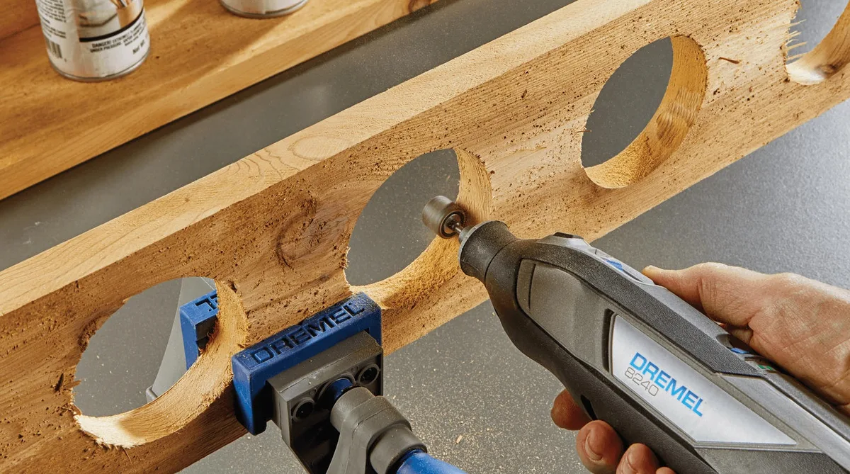 Аккумуляторная шлифовально-гравировальная машина Dremel 8240-5 12В 1х2А·час 5000-35000 об/мин, вес 066 кг