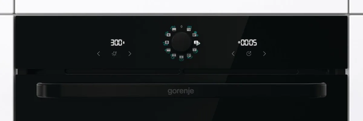 Духовой шкаф Gorenje электрический 77л черный A с парами и дисплеем макс.темп.-300°C
