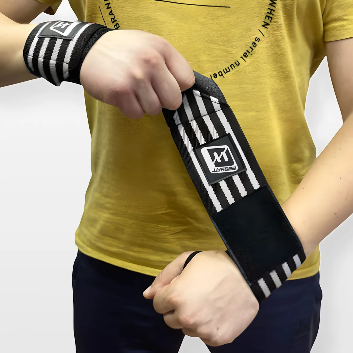 Кистевые бинты EasyFit полиэстер 50х8 см черно-белые