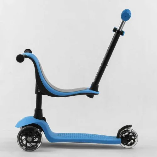 Трехколесный самокат Best Scooter для детей со светящимися колесами.