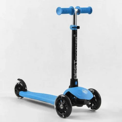 Трехколесный самокат Best Scooter для детей со светящимися колесами.