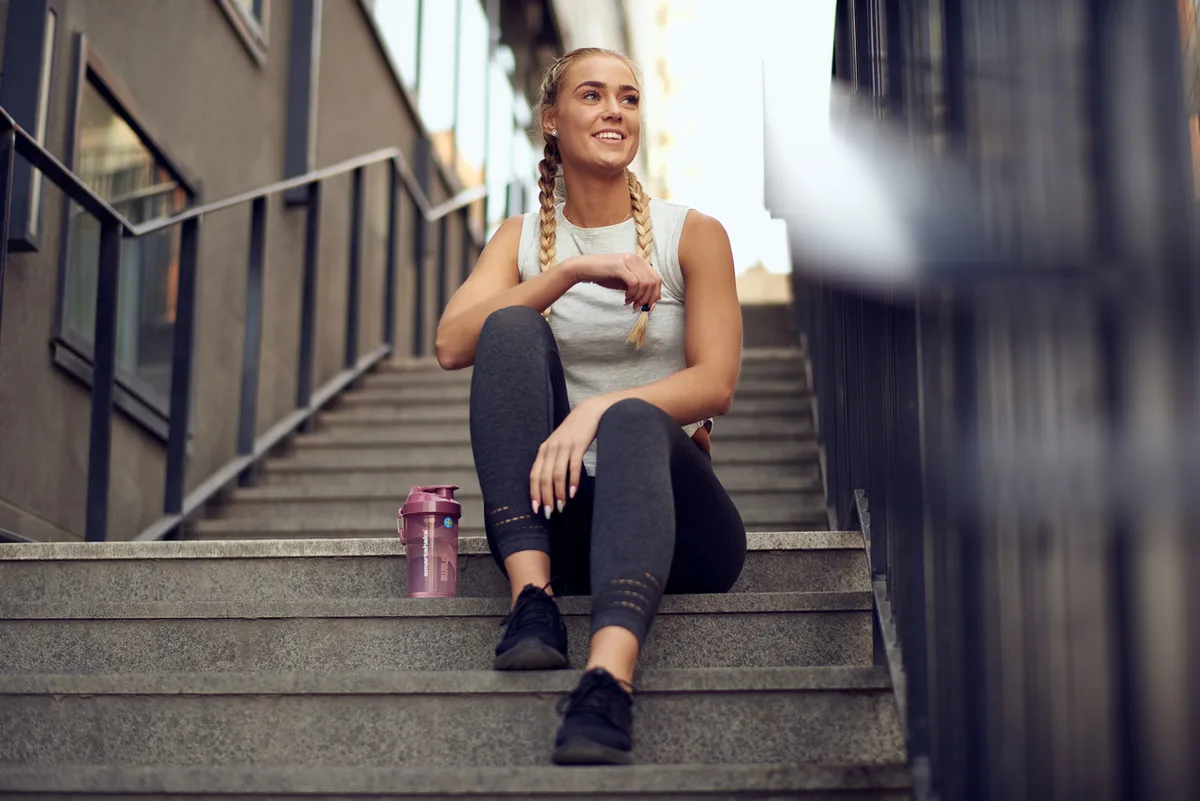 Шейкер спортивний SmartShake пластик 800 мл Рожевий