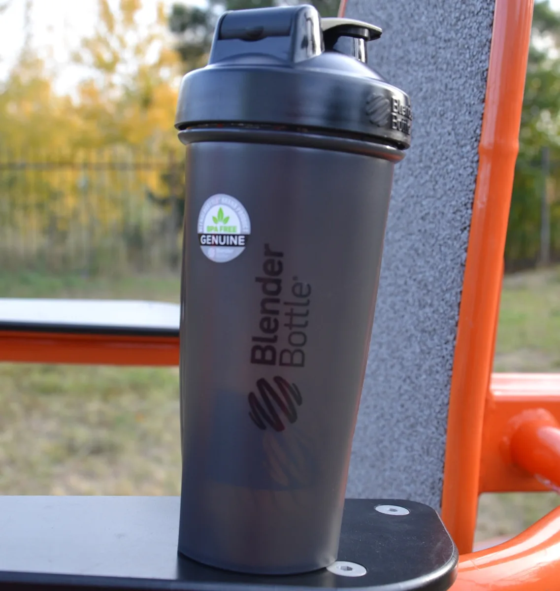 Шейкер спортивний BlenderBottle Tritan 820 мл Чорний
