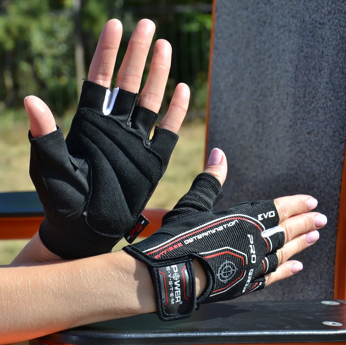 Перчатки Active Point искусственная кожа S черные