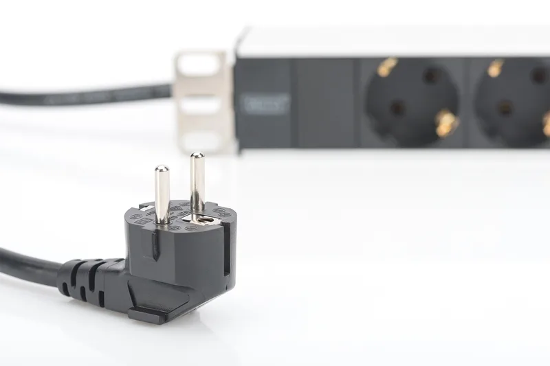 Пристрій розподілу електроживлення DIGITUS 1U, 8xSchuko, 16A, 250V, вилка Schuko