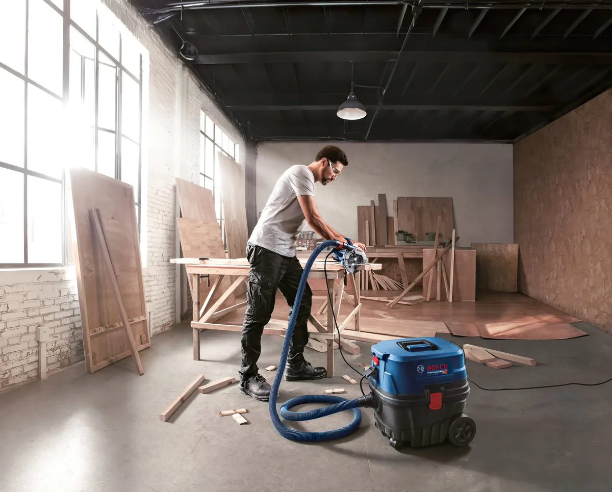 Пилосос професійний Bosch 1200 Вт 21 л пластиковий контейнер чорний