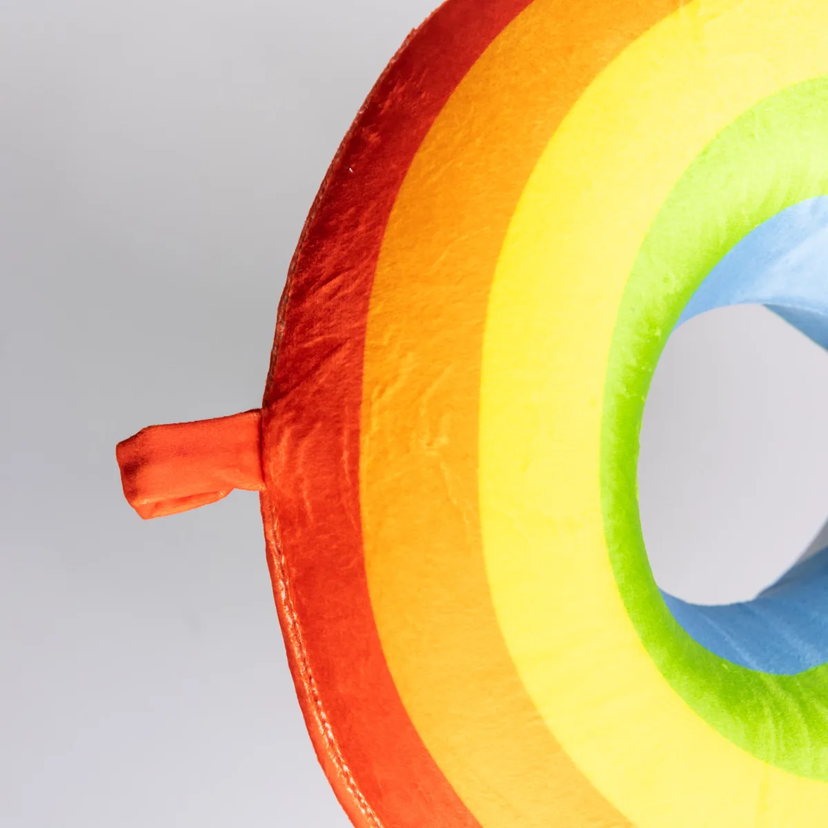 Подушка для шиї Rainbow велюр 30х30х10 см червона