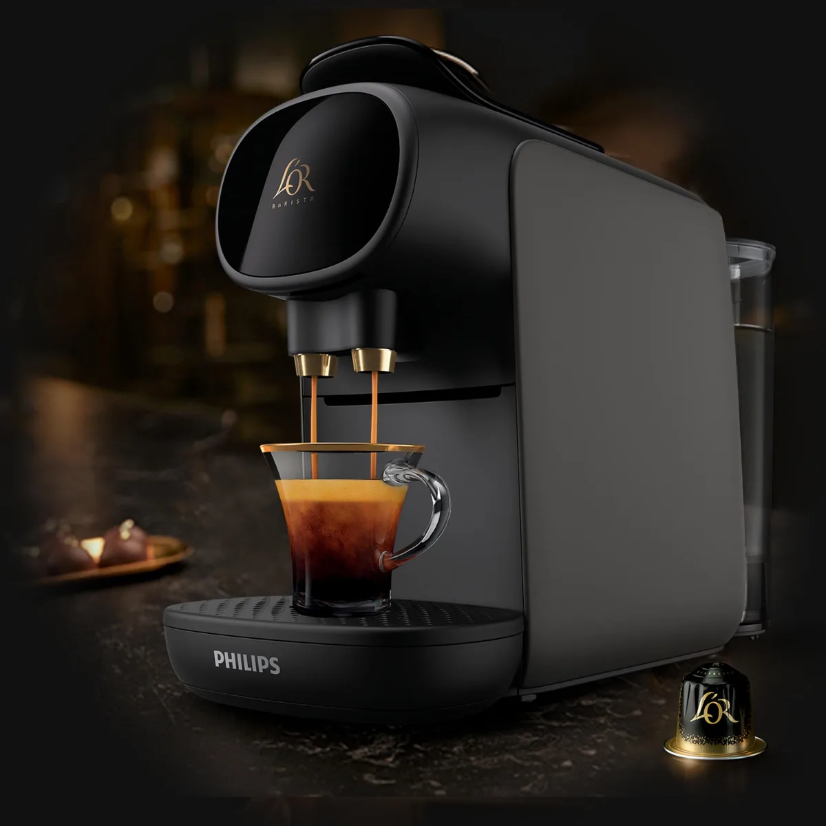 Кавоварка Philips капсульного типу L'OR Barista Sublime, 0.8л, для капсул, чорного кольору.