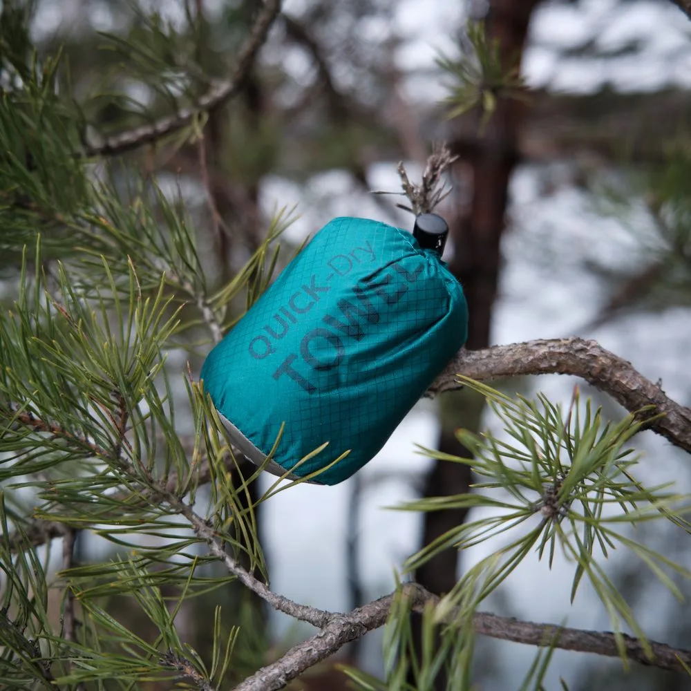 Рушник Naturehike поліестер 80 см х 40 см смарагдовий