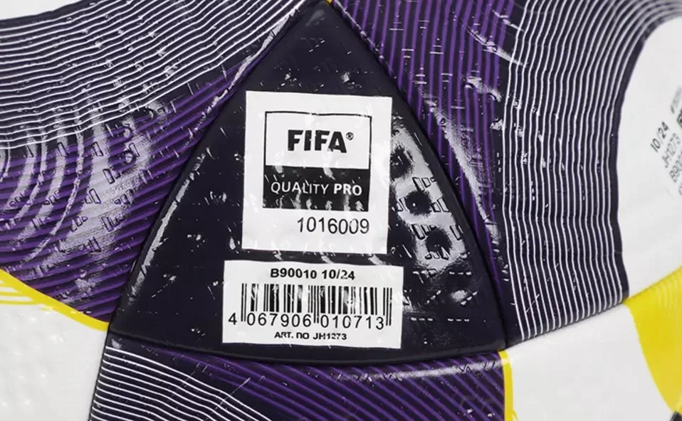 Футбольний м'яч Adidas поліуретан розмір 5 білий