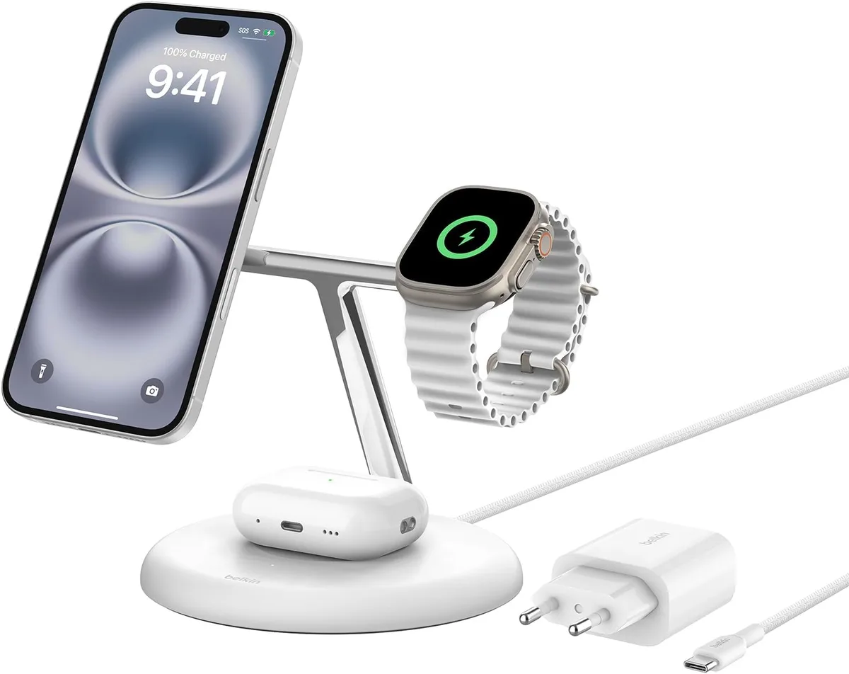 Зарядний пристрій бездротовий Belkin 3в1 Magnetic Adjustable Pad Qi2 15Вт, білий