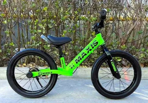 Велобіг Corso MAXIS для дітей з ручкою та колесами 12 дюймів.