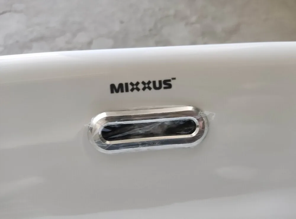 Раковина Mixxus Premium керамічна 590х420х180 мм біла з переливом