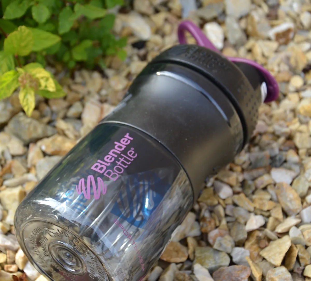 Шейкер спортивний BlenderBottle Tritan 590 мл Чорний/Сливовий