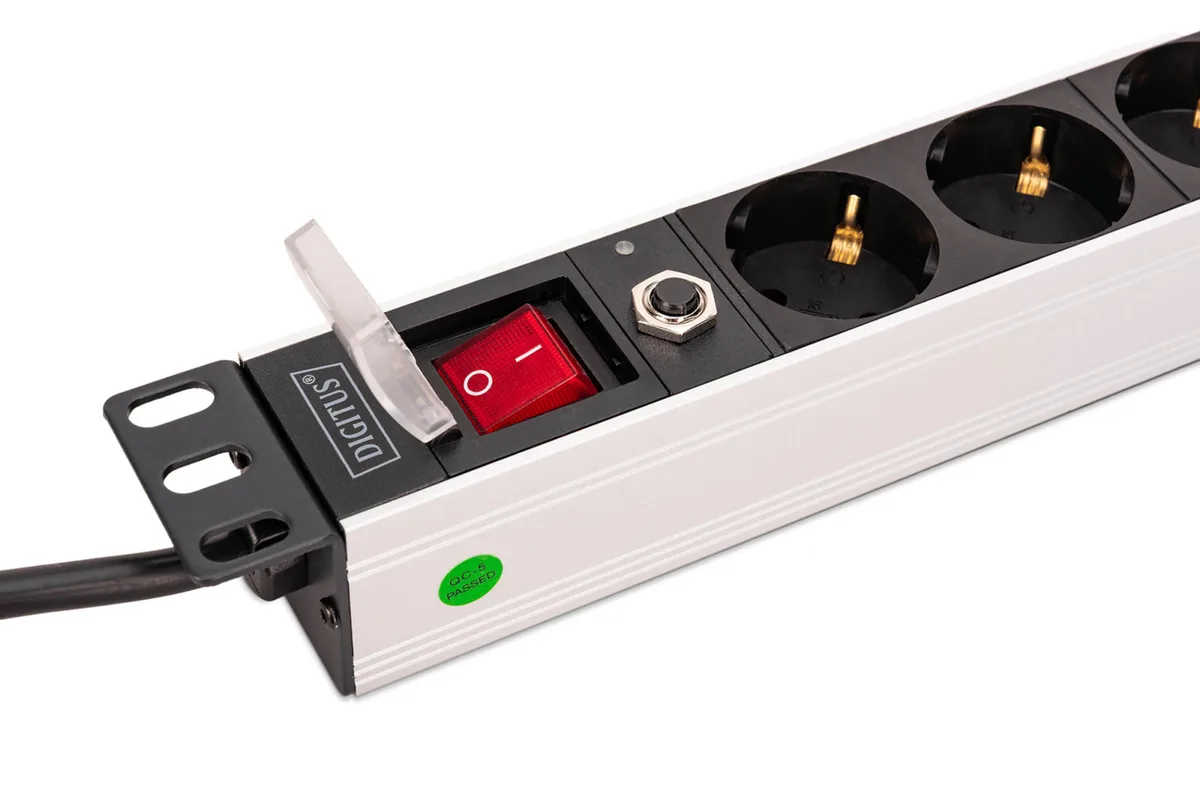 Устройство распределения электроэнергии DIGITUS 1U, 8xSchuko, 16A, 250V, выключатель, предохранитель, вилка Schuko.