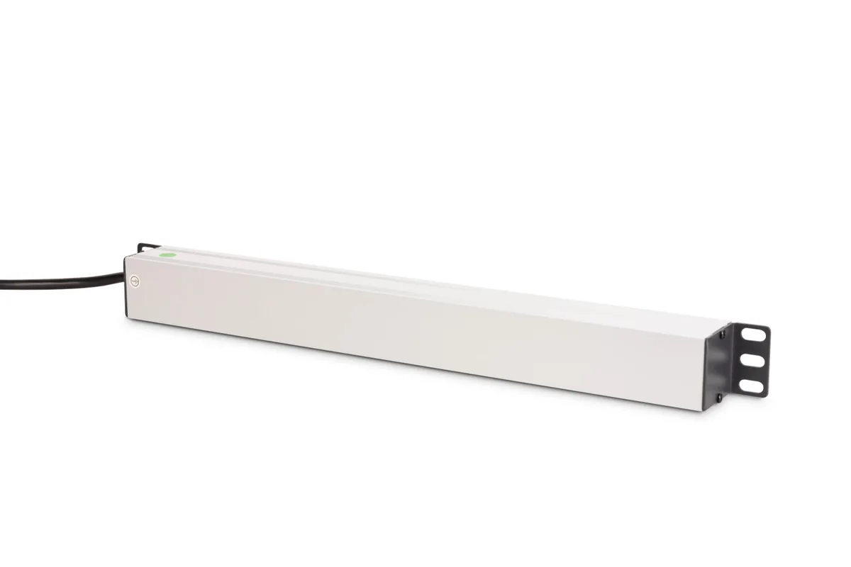 Устройство распределения электроэнергии DIGITUS 1U, 8xSchuko, 16A, 250V, выключатель, предохранитель, вилка Schuko.